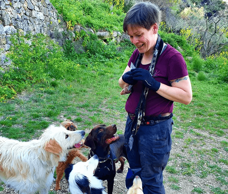 Marie-Nygren-dog-sitter-1-1.png